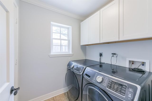 2415 Stoney Brook Drive, Houston, TX 77063