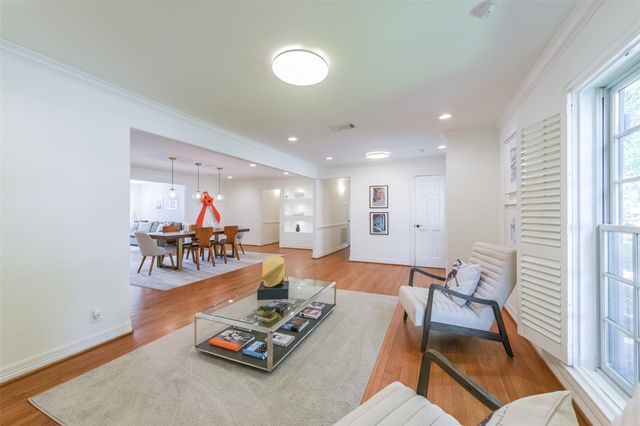 2415 Stoney Brook Drive, Houston, TX 77063
