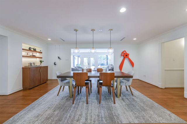 2415 Stoney Brook Drive, Houston, TX 77063
