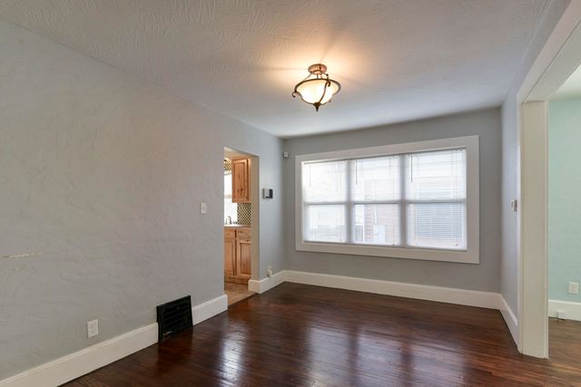 1342 S Kimbrough Avenue, Springfield, MO 65807