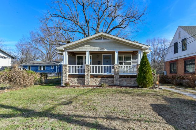 1342 S Kimbrough Avenue, Springfield, MO 65807