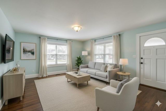 1342 S Kimbrough Avenue, Springfield, MO 65807