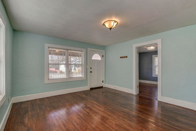 1342 S Kimbrough Avenue, Springfield, MO 65807