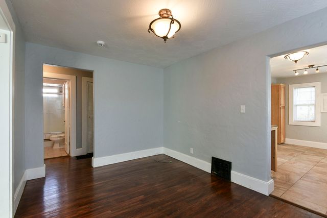 1342 S Kimbrough Avenue, Springfield, MO 65807