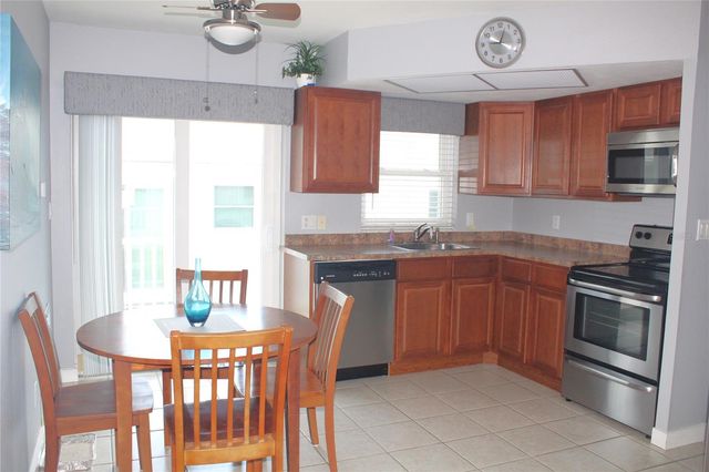 12400 PARK BLVD 206, Seminole, FL 33772