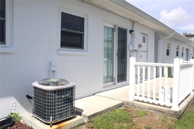 12400 PARK BLVD 206, Seminole, FL 33772