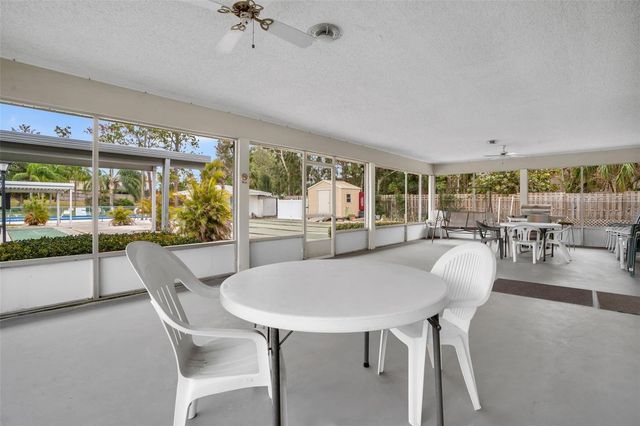 12400 PARK BLVD 206, Seminole, FL 33772