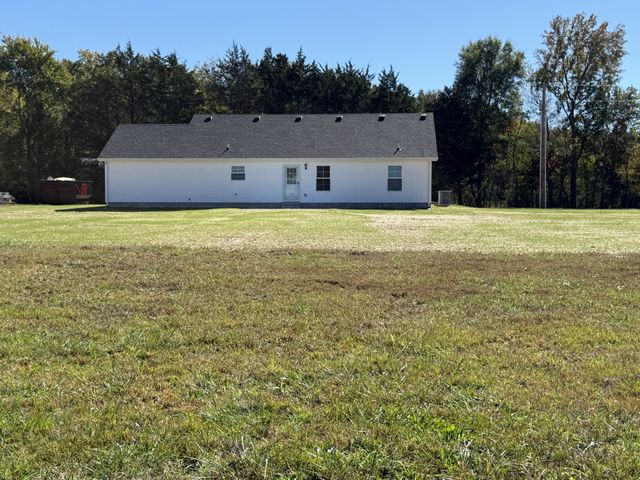 1585 Paynes Church Rd, Winchester, TN 37398