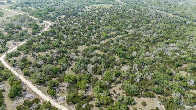 645 Arthur Ave, Fredericksburg, TX 78624