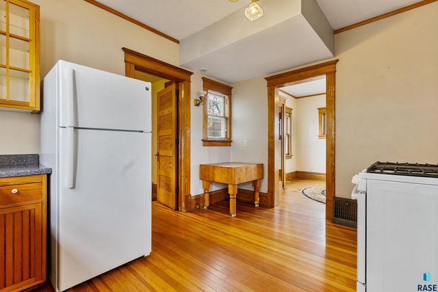 215 E 14th St Street, Sioux Falls, SD 57104