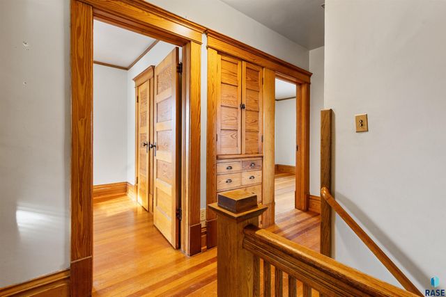 215 E 14th St Street, Sioux Falls, SD 57104