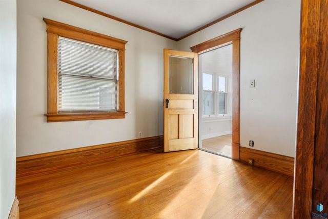 215 E 14th St Street, Sioux Falls, SD 57104