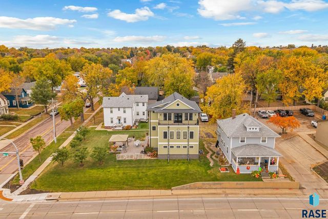 215 E 14th St Street, Sioux Falls, SD 57104