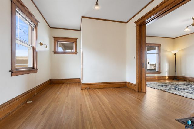 215 E 14th St Street, Sioux Falls, SD 57104