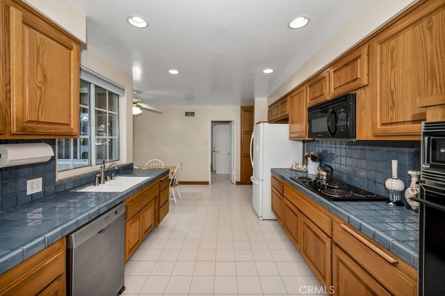 9916 Bothwell, Northridge, CA 91324