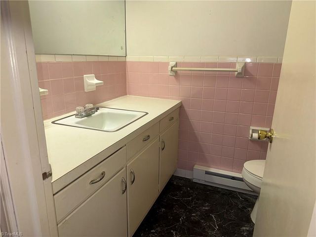 529 E Devon Drive E, Mount Airy, NC 27030