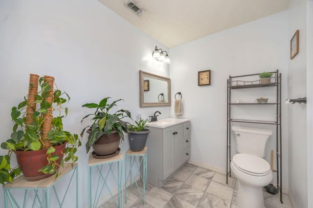 6100 W Dogwood Drive, Crestview, FL 32536