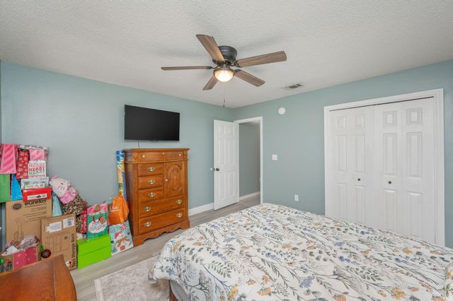 6100 W Dogwood Drive, Crestview, FL 32536