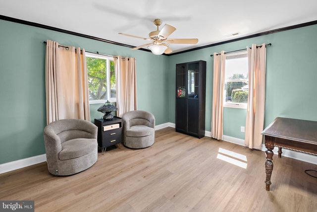 56 GRIDIRON RD, Levittown, PA 19057