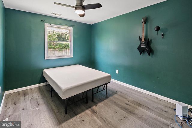 56 GRIDIRON RD, Levittown, PA 19057