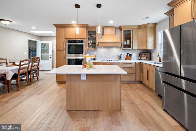 56 GRIDIRON RD, Levittown, PA 19057