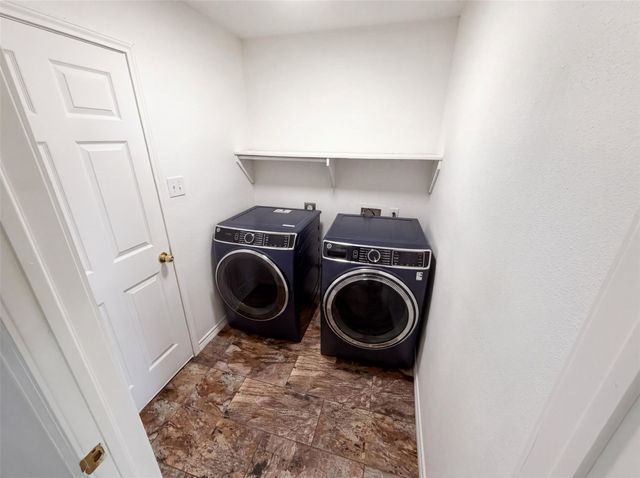 9002 Barracuda Drive, Texas City, TX 77591