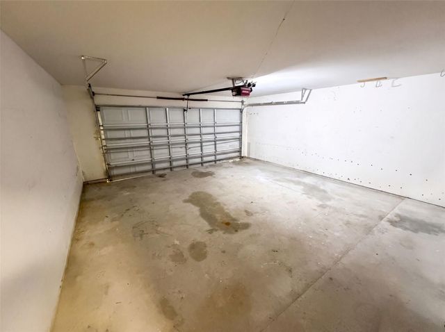 9002 Barracuda Drive, Texas City, TX 77591