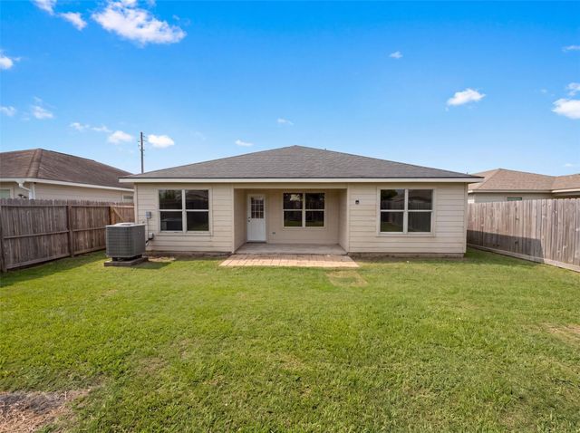 9002 Barracuda Drive, Texas City, TX 77591