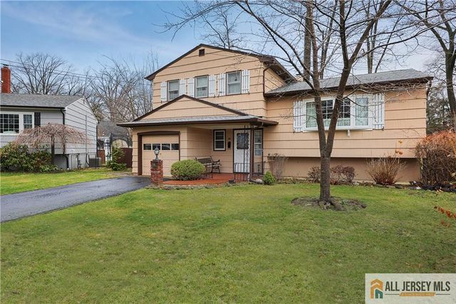 39 Herold Place, Metuchen, NJ 08840