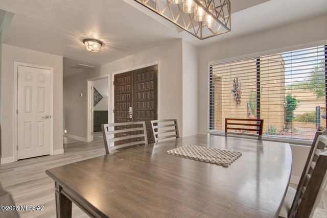 1184 E Camino Diestro, Oro Valley, AZ 85704