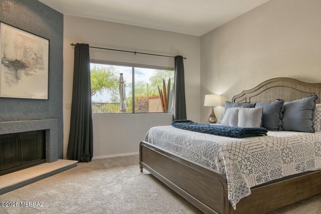 1184 E Camino Diestro, Oro Valley, AZ 85704