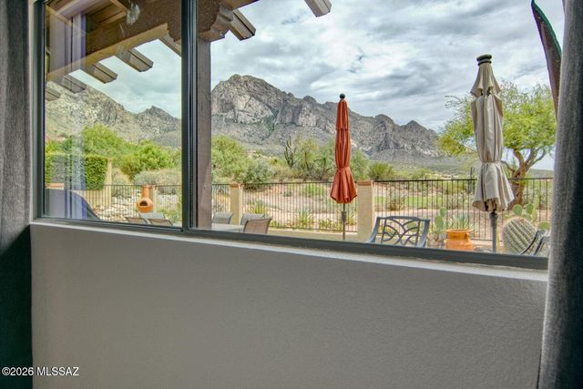 1184 E Camino Diestro, Oro Valley, AZ 85704