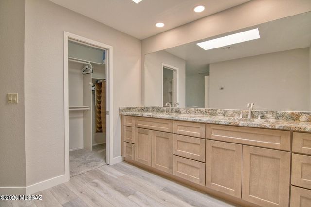 1184 E Camino Diestro, Oro Valley, AZ 85704