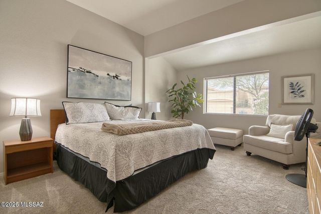 1184 E Camino Diestro, Oro Valley, AZ 85704