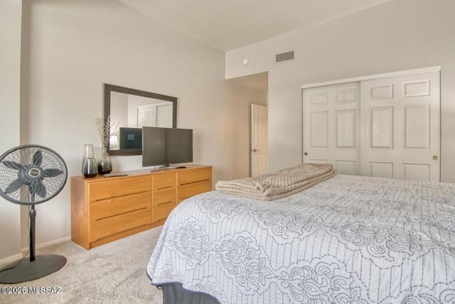 1184 E Camino Diestro, Oro Valley, AZ 85704