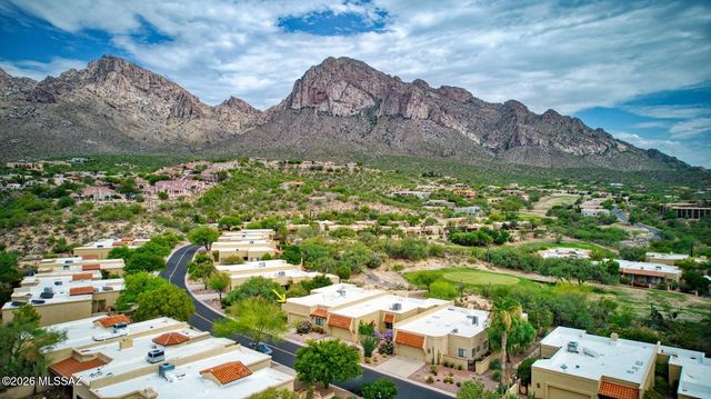 1184 E Camino Diestro, Oro Valley, AZ 85704