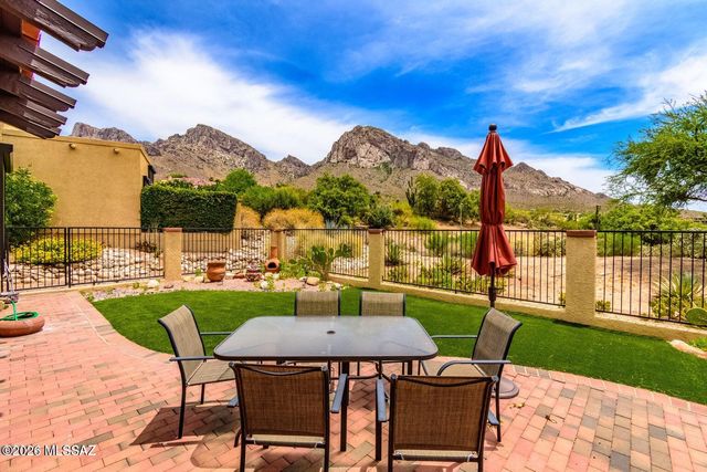 1184 E Camino Diestro, Oro Valley, AZ 85704