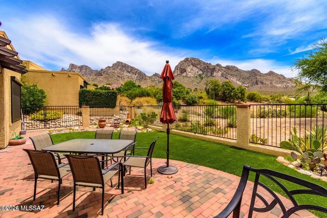 1184 E Camino Diestro, Oro Valley, AZ 85704
