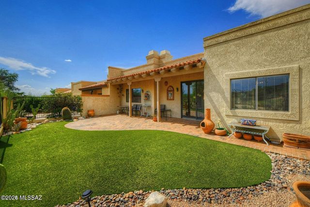 1184 E Camino Diestro, Oro Valley, AZ 85704