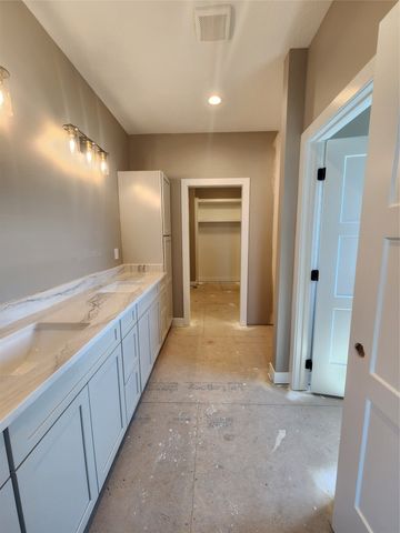 2912 NW Fairfield Court, Ankeny, IA 50023