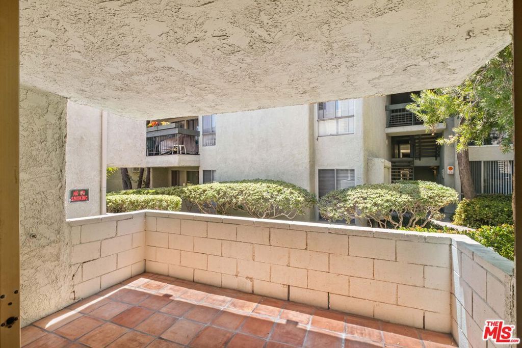 Image 15 of property listing at 4900 Overland Avenue 183, Culver City, CA 90230