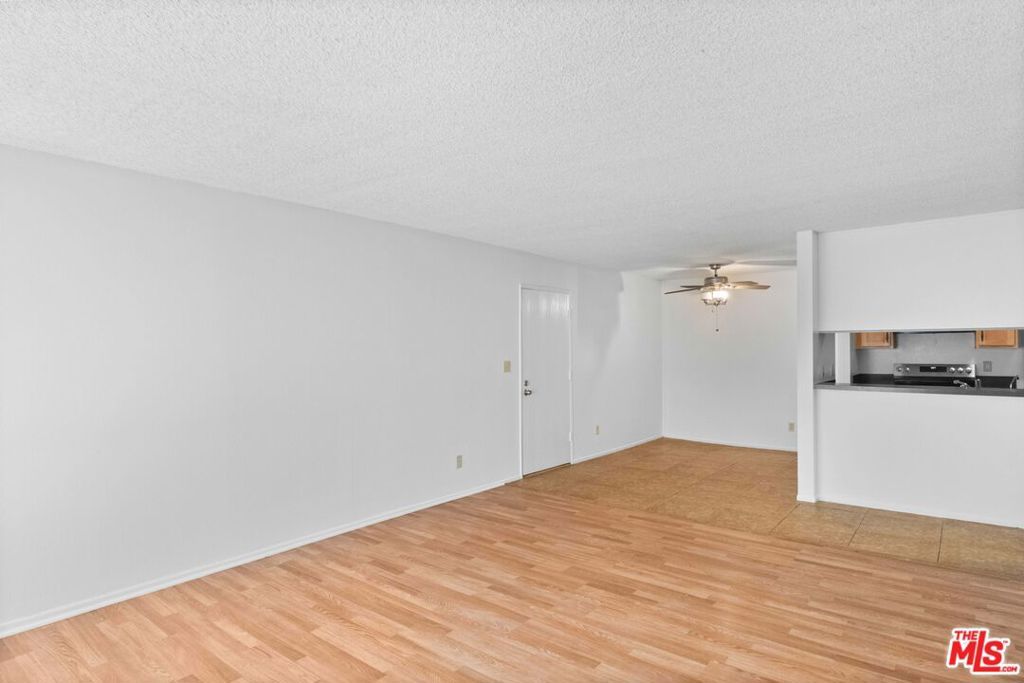 Image 2 of property listing at 4900 Overland Avenue 183, Culver City, CA 90230