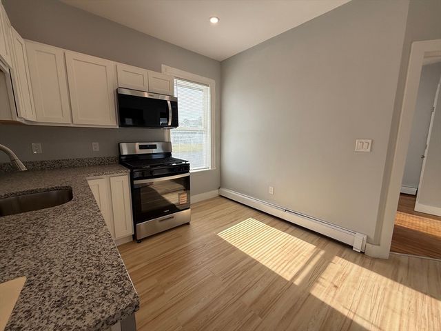 413 Boston St 1R, Lynn, MA 01905
