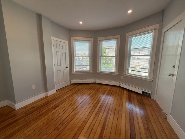 413 Boston St 1R, Lynn, MA 01905