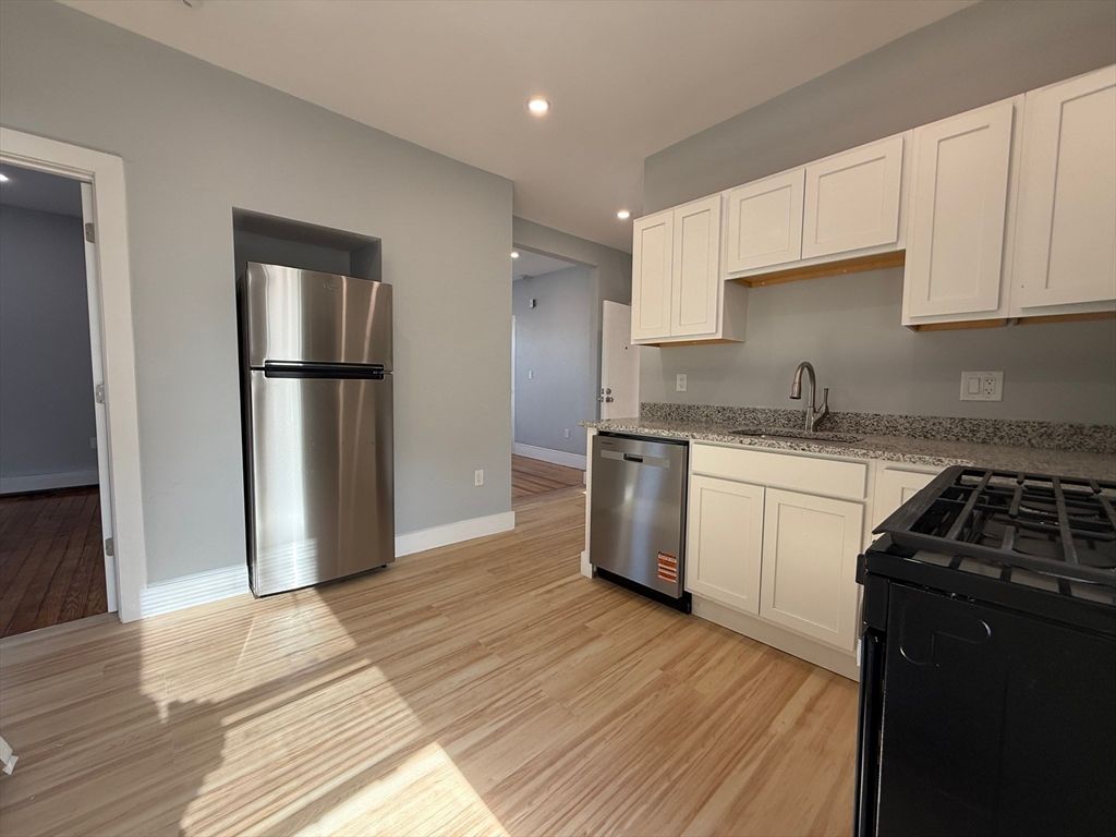 413 Boston St 1R, Lynn, MA 01905