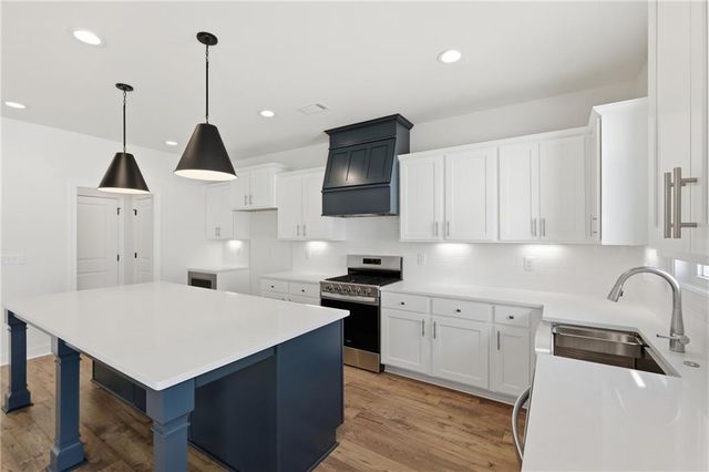 110 POPLAR, Buford, GA 30518