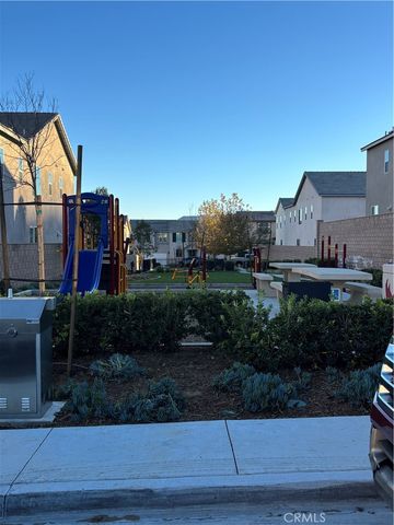 533 Pablo Road, Lake Elsinore, CA 92530