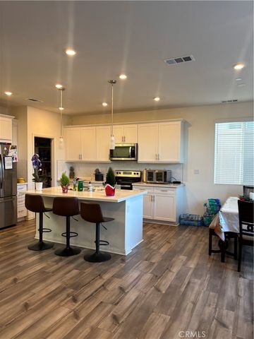 533 Pablo Road, Lake Elsinore, CA 92530