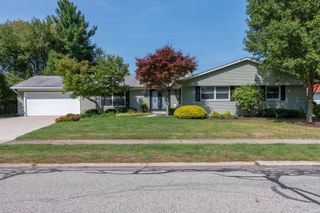 1619 Woodmont Drive, South Bend, IN 46614