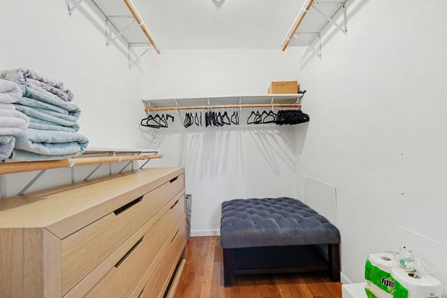 121 N West Street 22, Crown Point, IN 46307